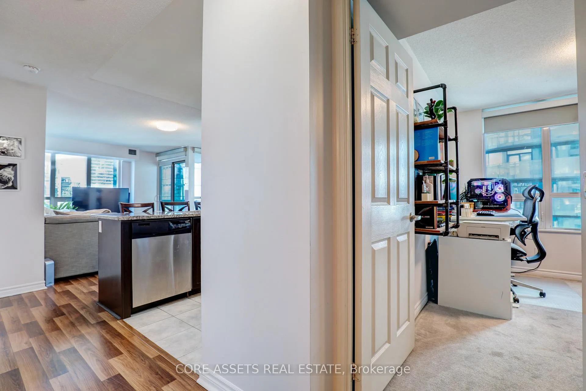 Photo 7 of Unit 2306, 19 Grand Trunk Crescent, Toronto, Waterfront Communities — HOMEH