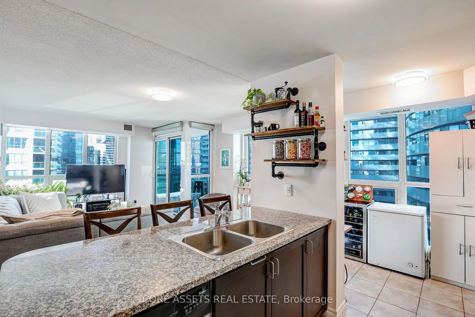 Photo 11 of Unit 2306, 19 Grand Trunk Crescent, Toronto, Waterfront Communities — HOMEH