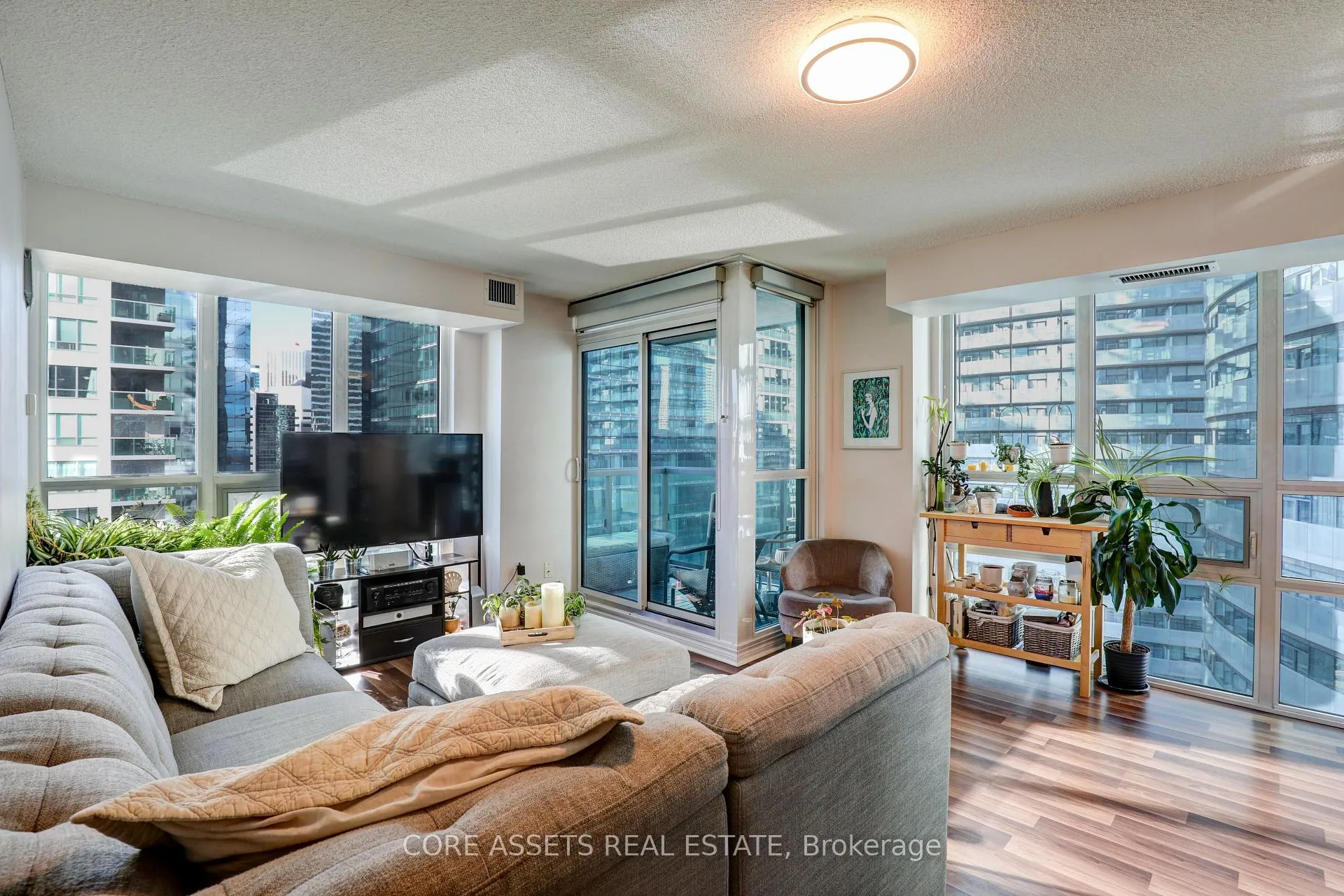 Photo 16 of Unit 2306, 19 Grand Trunk Crescent, Toronto, Waterfront Communities — HOMEH