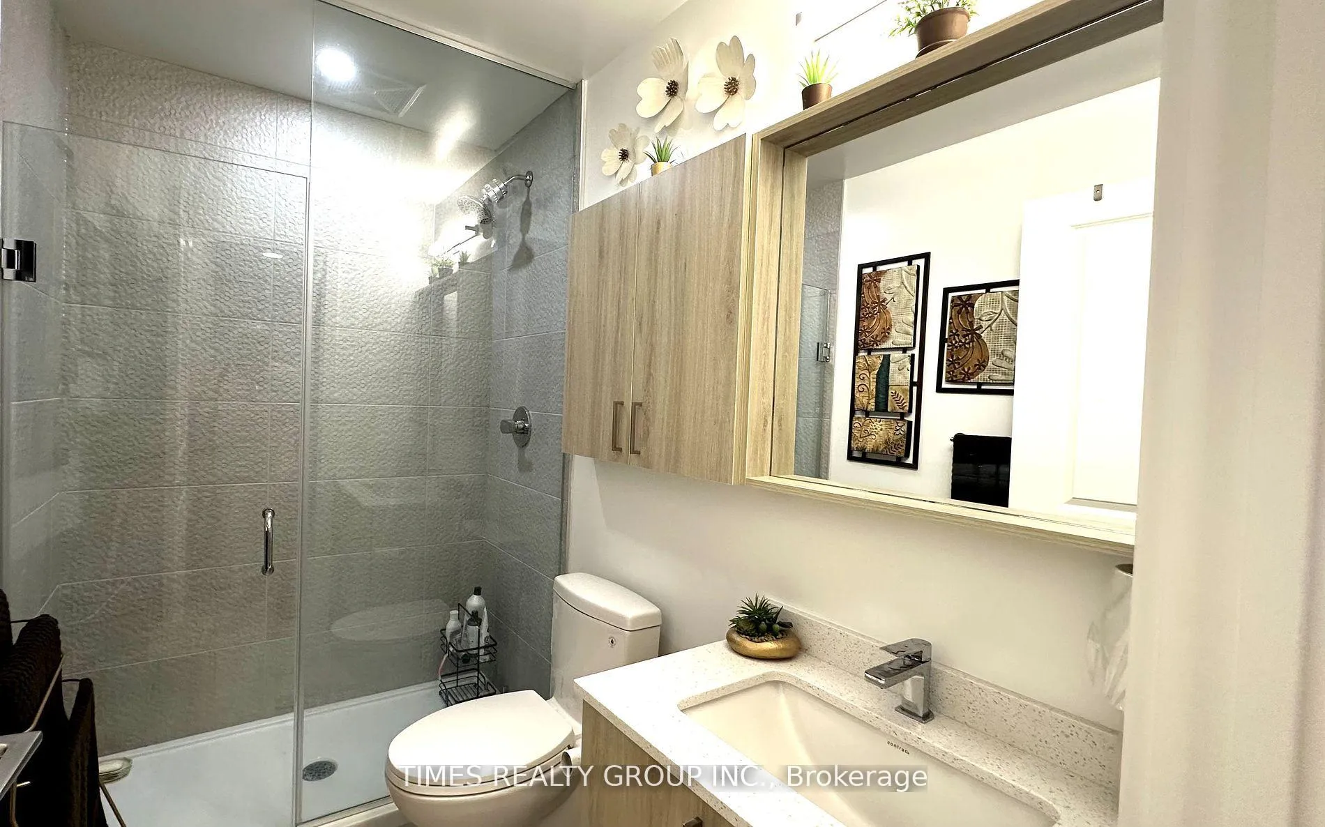 Photo 11 of Unit 216, 1 Promenade Circle, Vaughan, Brownridge — HOMEH