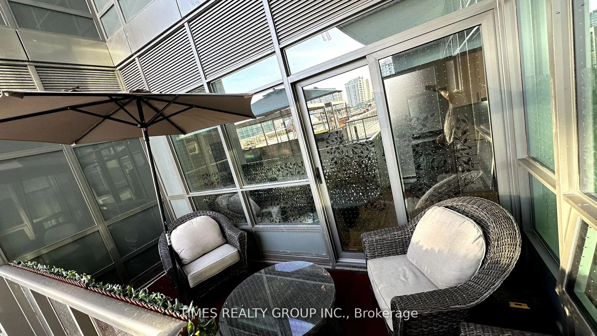 Photo 14 of Unit 216, 1 Promenade Circle, Vaughan, Brownridge — HOMEH
