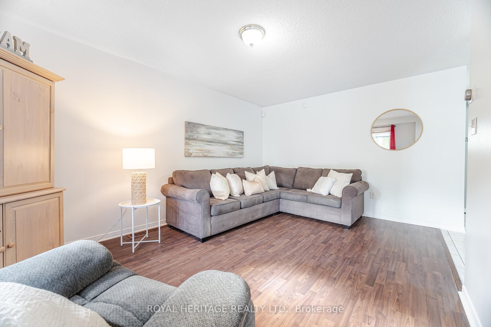 Photo 5 of 170 Madden Place, Clarington, Bowmanville — HOMEH