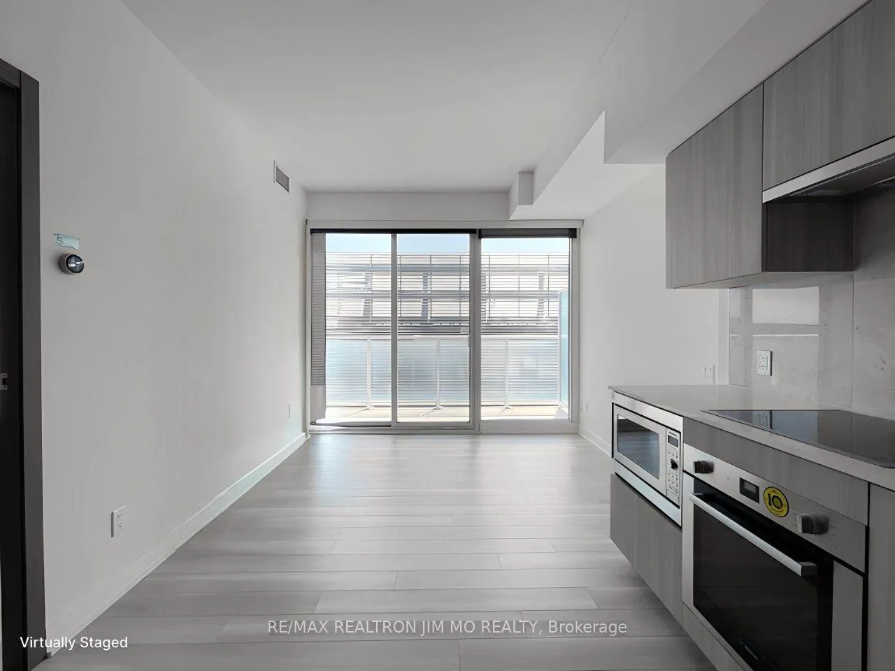 Photo 3 of Unit 1201, 17 Bathurst Street, Toronto, Waterfront Communities — HOMEH