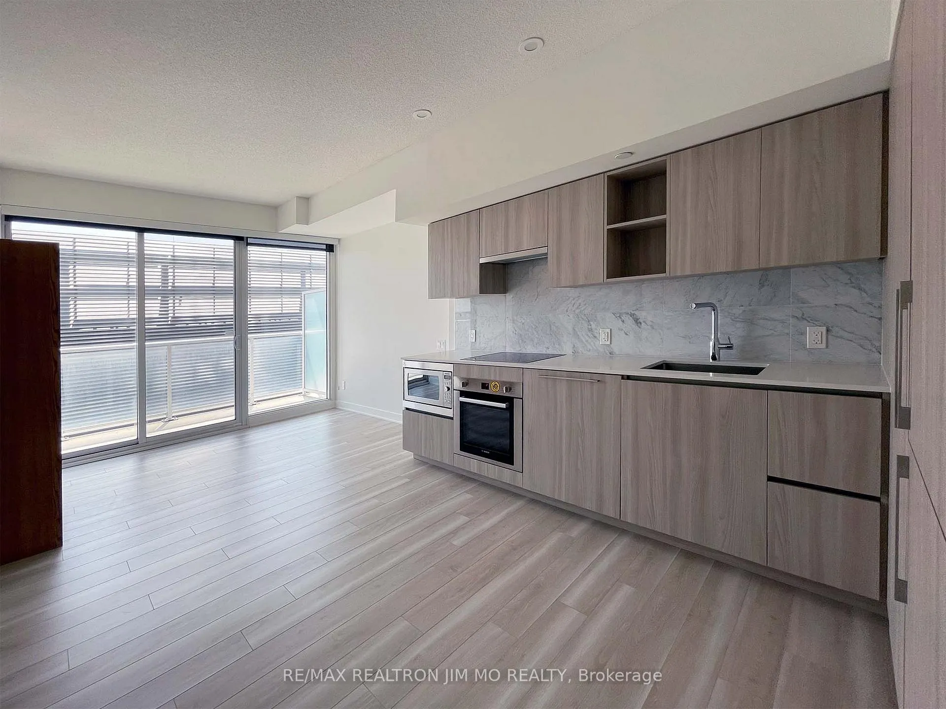 Photo 4 of Unit 1201, 17 Bathurst Street, Toronto, Waterfront Communities — HOMEH