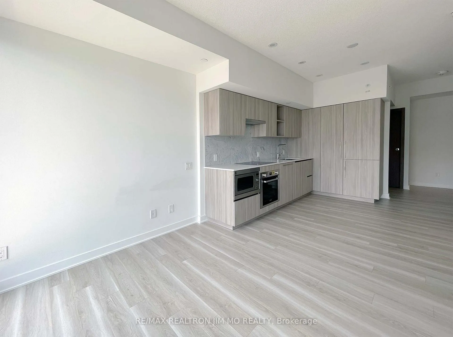 Photo 6 of Unit 1201, 17 Bathurst Street, Toronto, Waterfront Communities — HOMEH