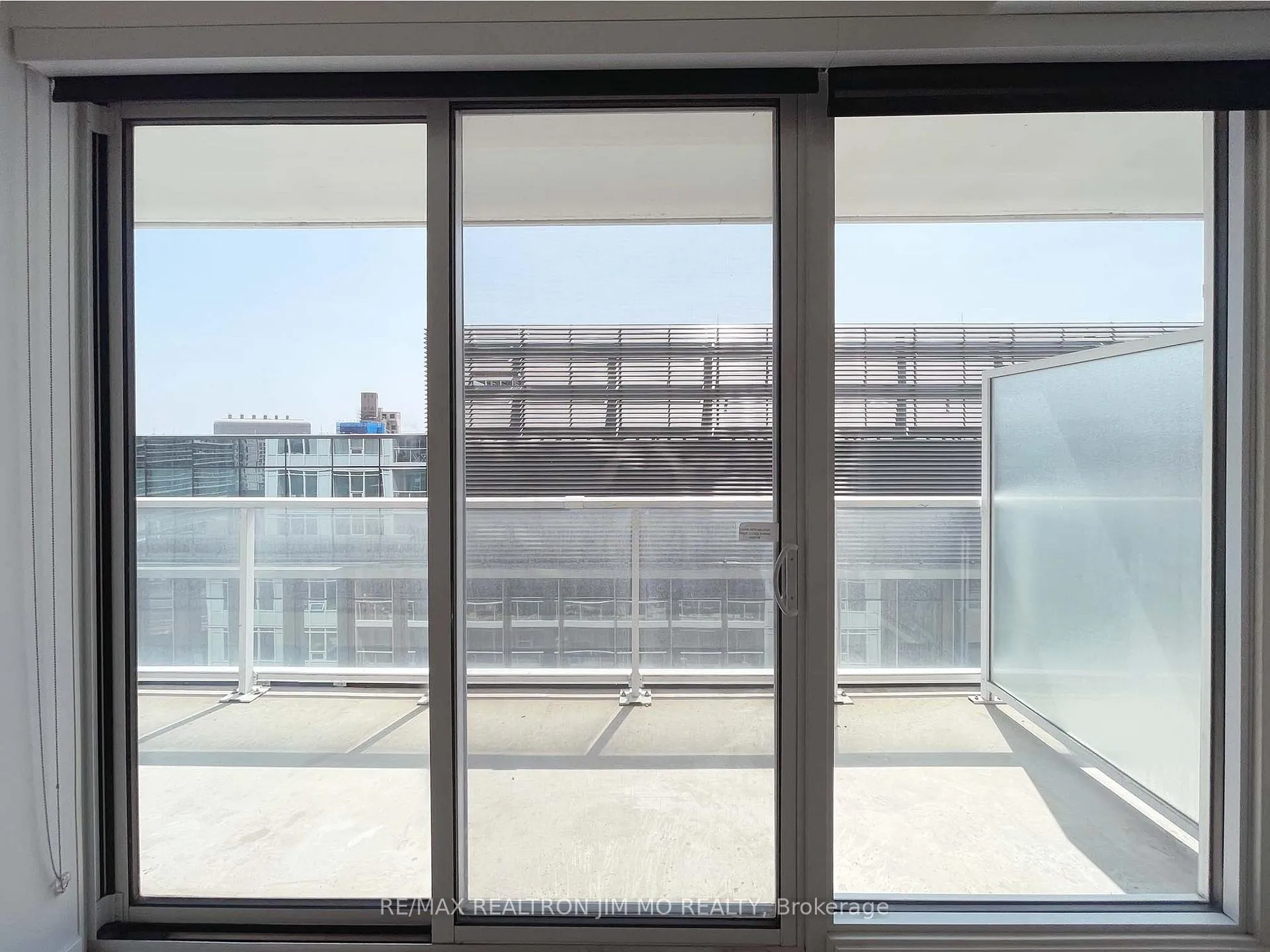 Photo 8 of Unit 1201, 17 Bathurst Street, Toronto, Waterfront Communities — HOMEH