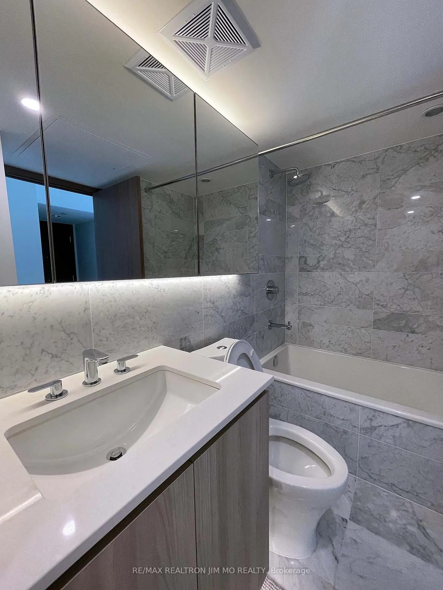 Photo 14 of Unit 1201, 17 Bathurst Street, Toronto, Waterfront Communities — HOMEH