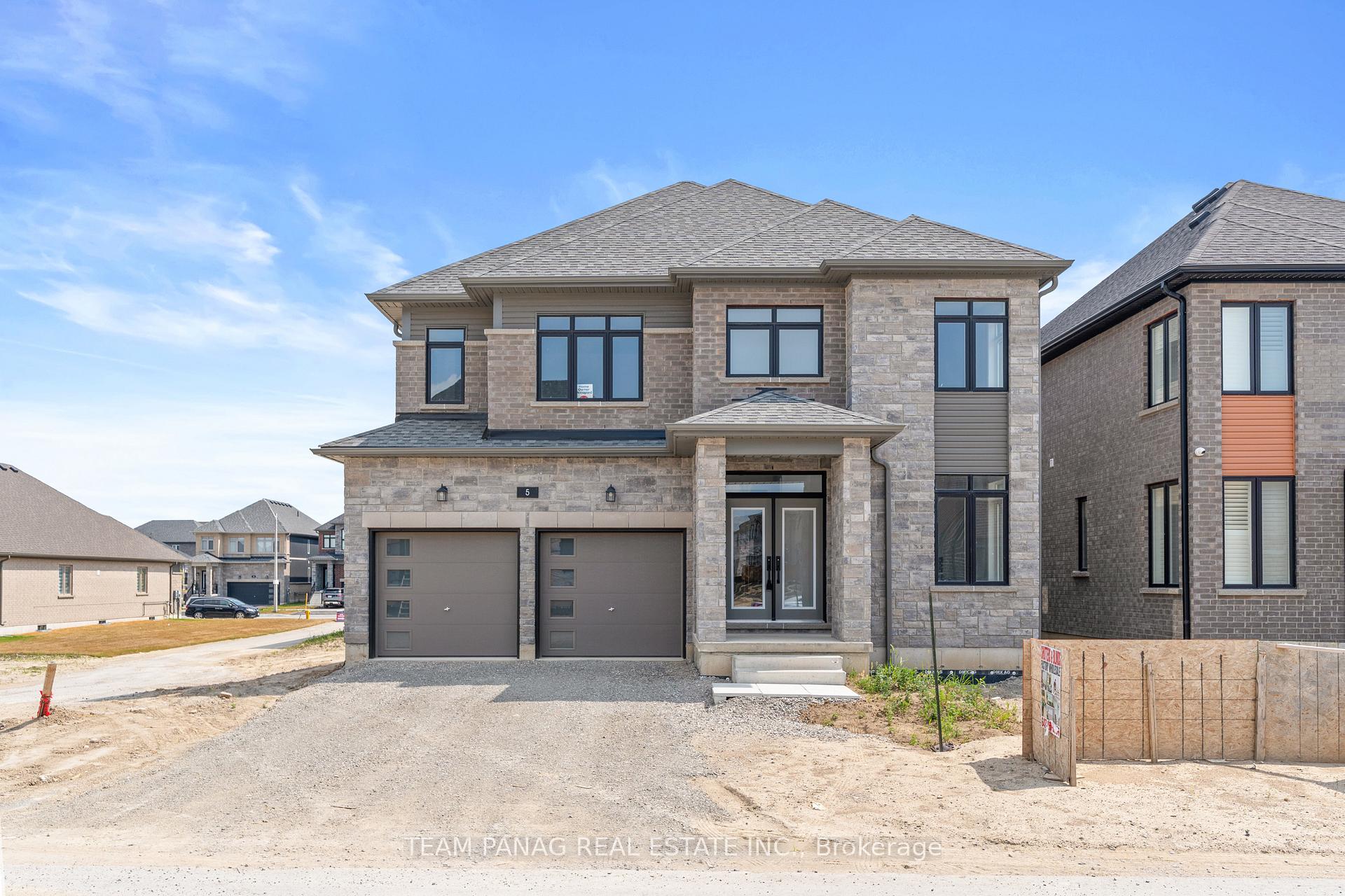 Photo 2 of 5 Winery Way, Barrie, Rural Barrie Southeast — HOMEH