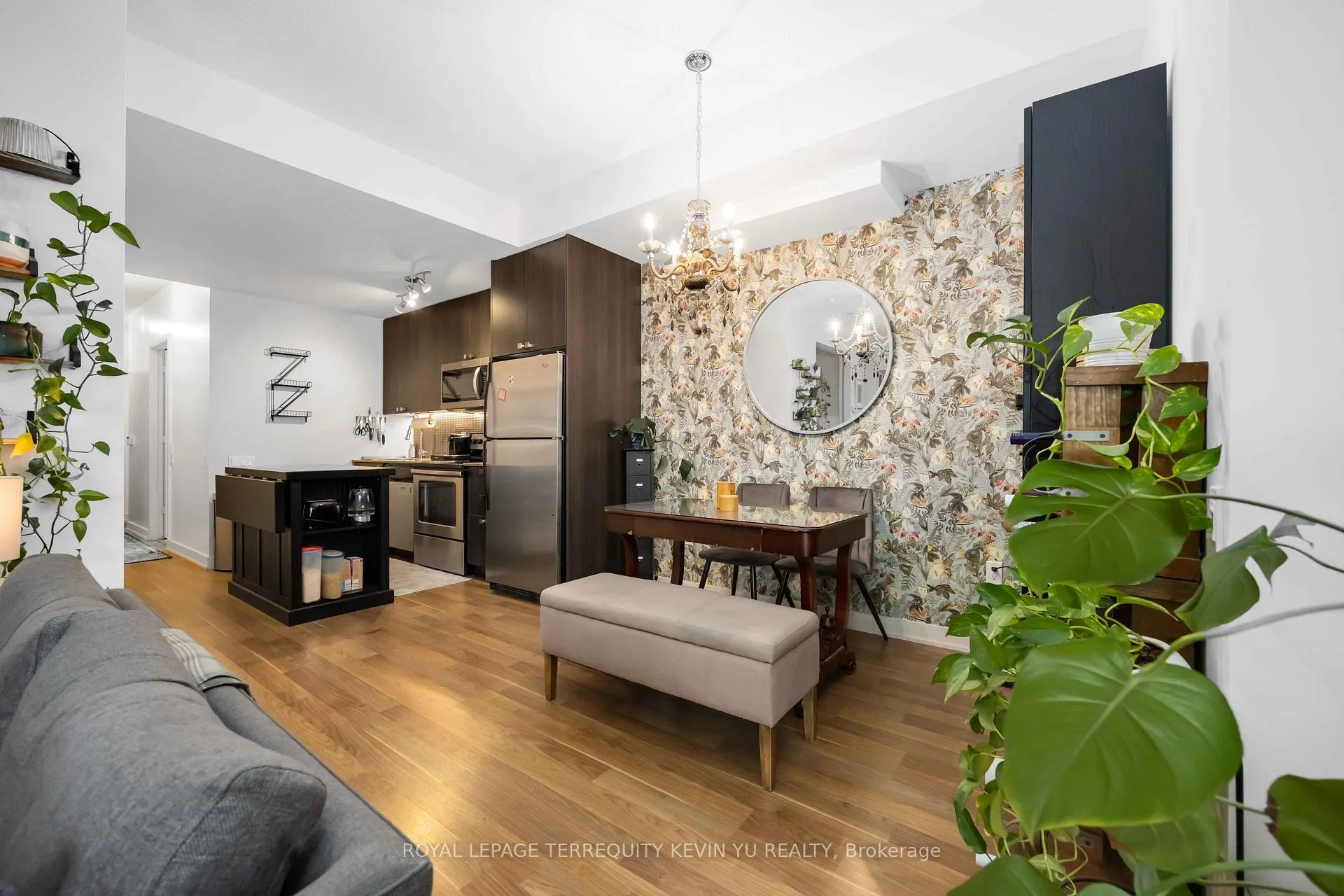 Photo 6 of Unit 620, 775 King Street W, Toronto, Niagara — HOMEH