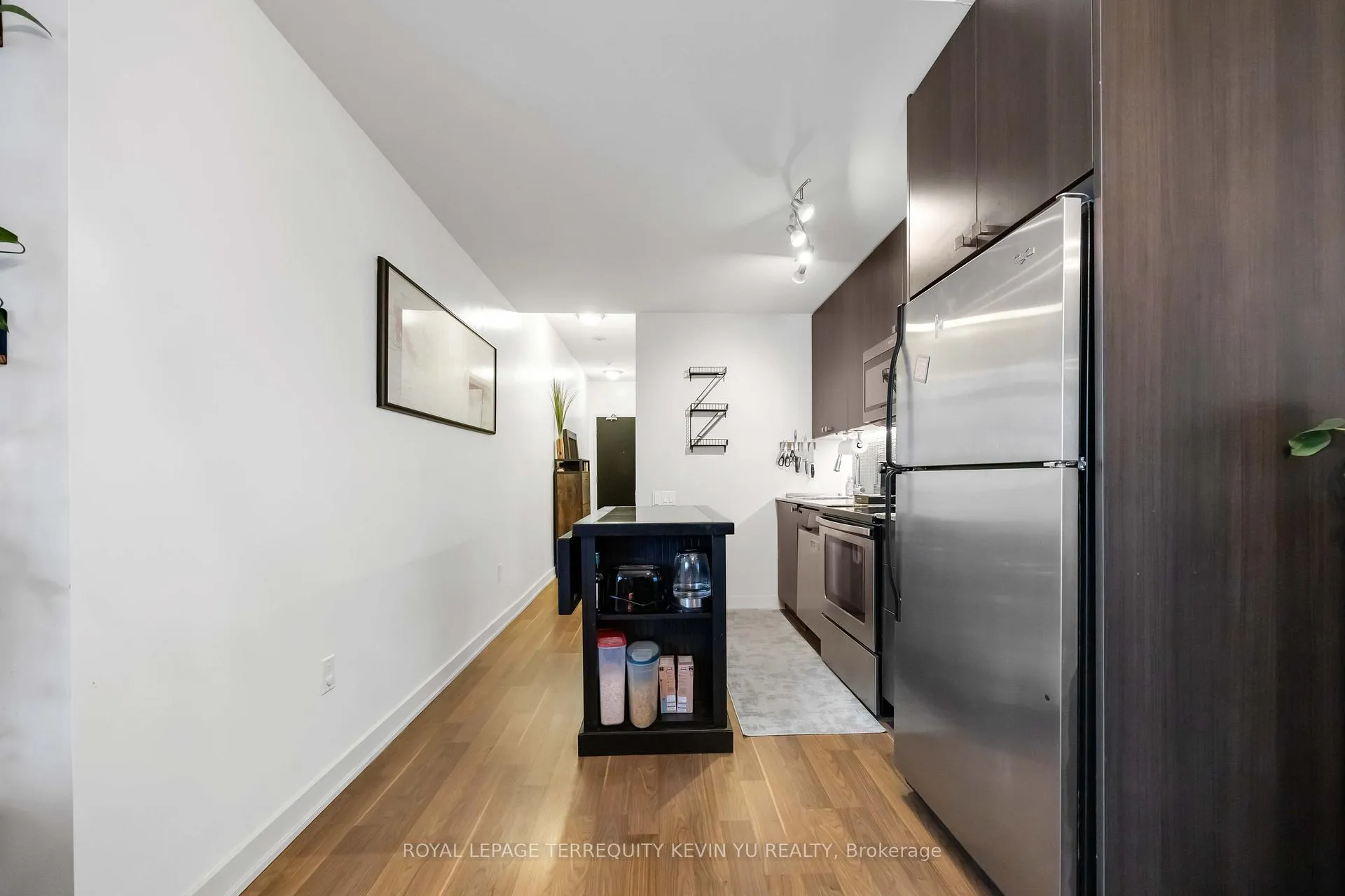 Photo 11 of Unit 620, 775 King Street W, Toronto, Niagara — HOMEH