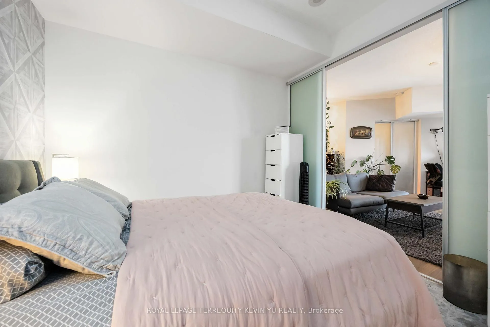 Photo 13 of Unit 620, 775 King Street W, Toronto, Niagara — HOMEH