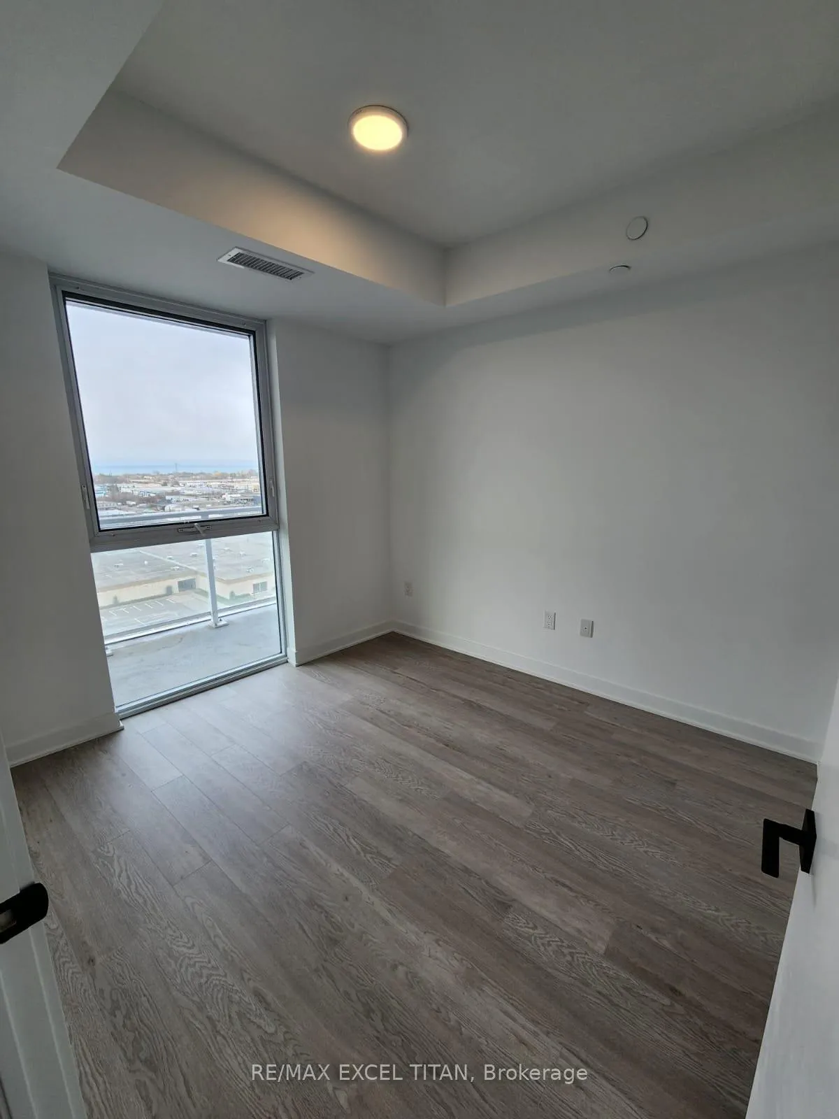 Photo 10 of Unit 1113, 2782 Barton Street, Hamilton, Riverdale — HOMEH