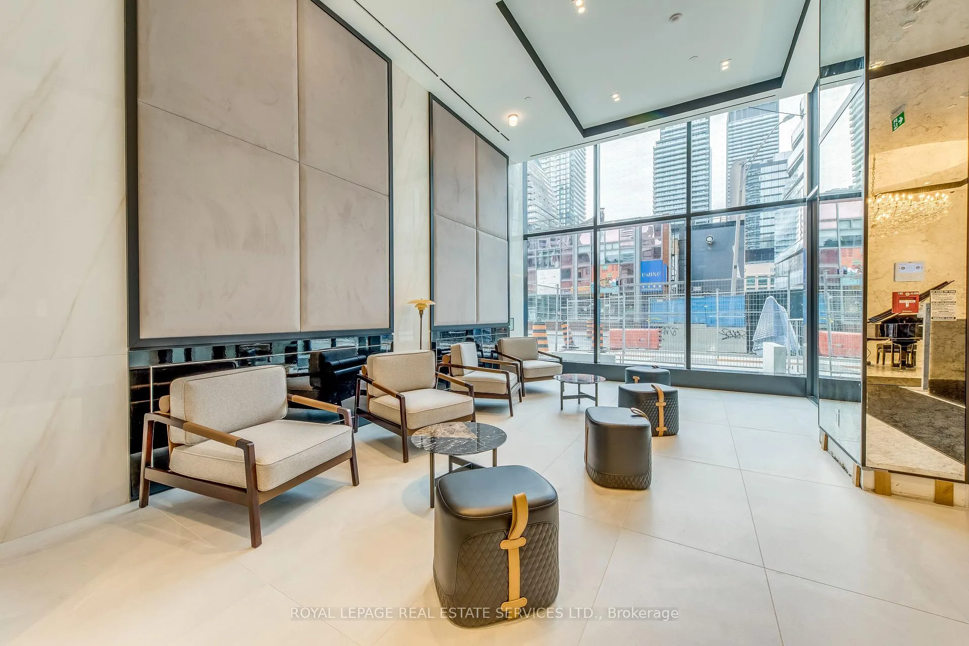 Photo 2 of Unit 3203, 8 Wellesley Street W, Toronto, Bay Street Corridor — HOMEH