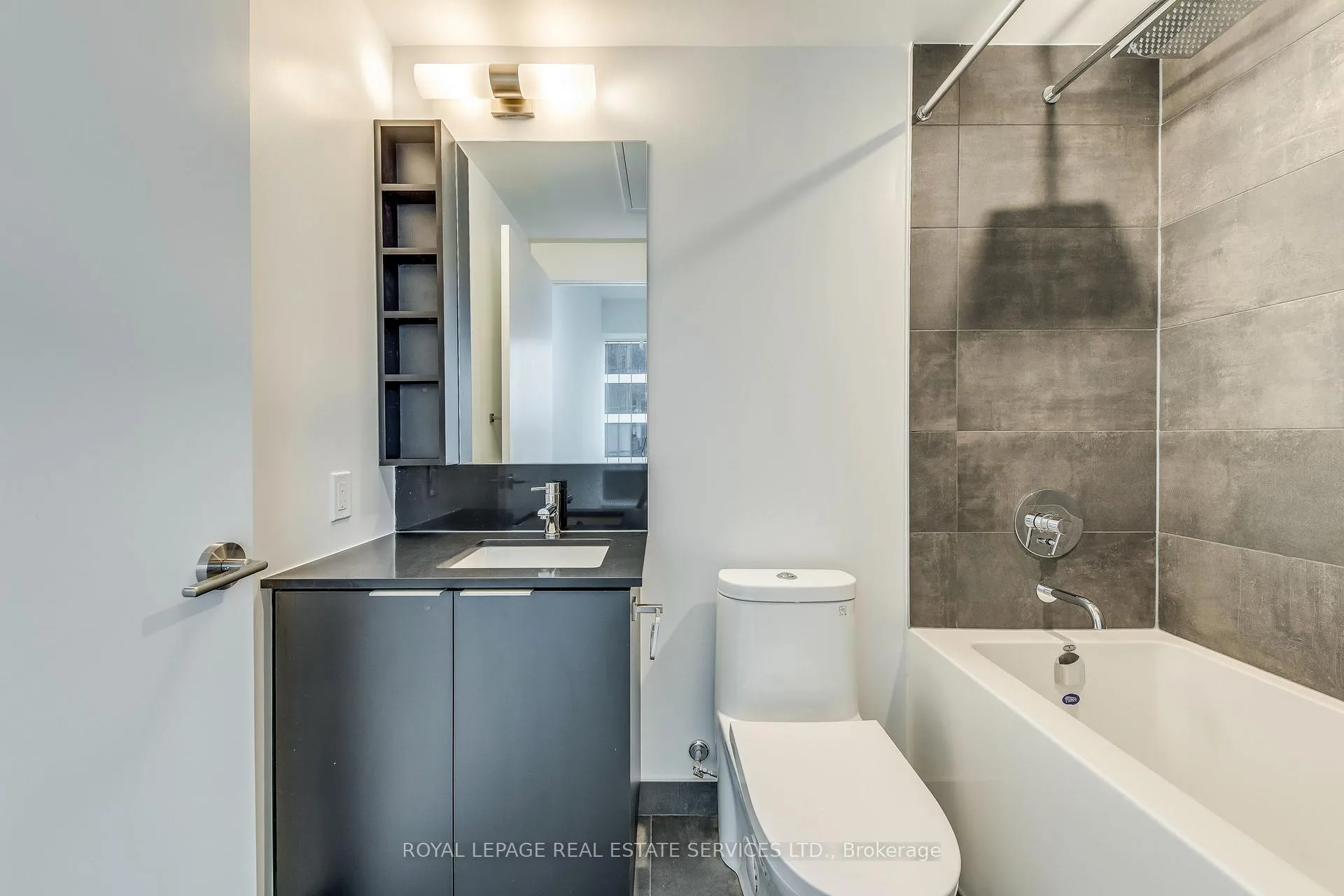 Photo 14 of Unit 3203, 8 Wellesley Street W, Toronto, Bay Street Corridor — HOMEH