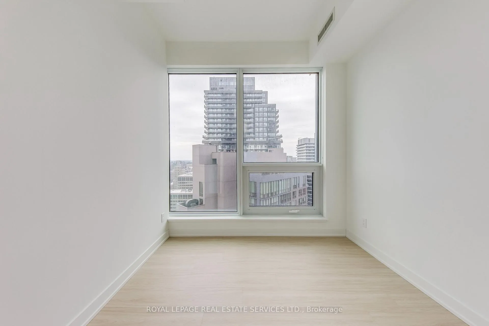 Photo 15 of Unit 3203, 8 Wellesley Street W, Toronto, Bay Street Corridor — HOMEH