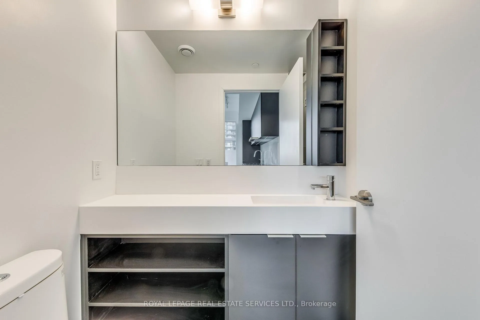 Photo 17 of Unit 3203, 8 Wellesley Street W, Toronto, Bay Street Corridor — HOMEH