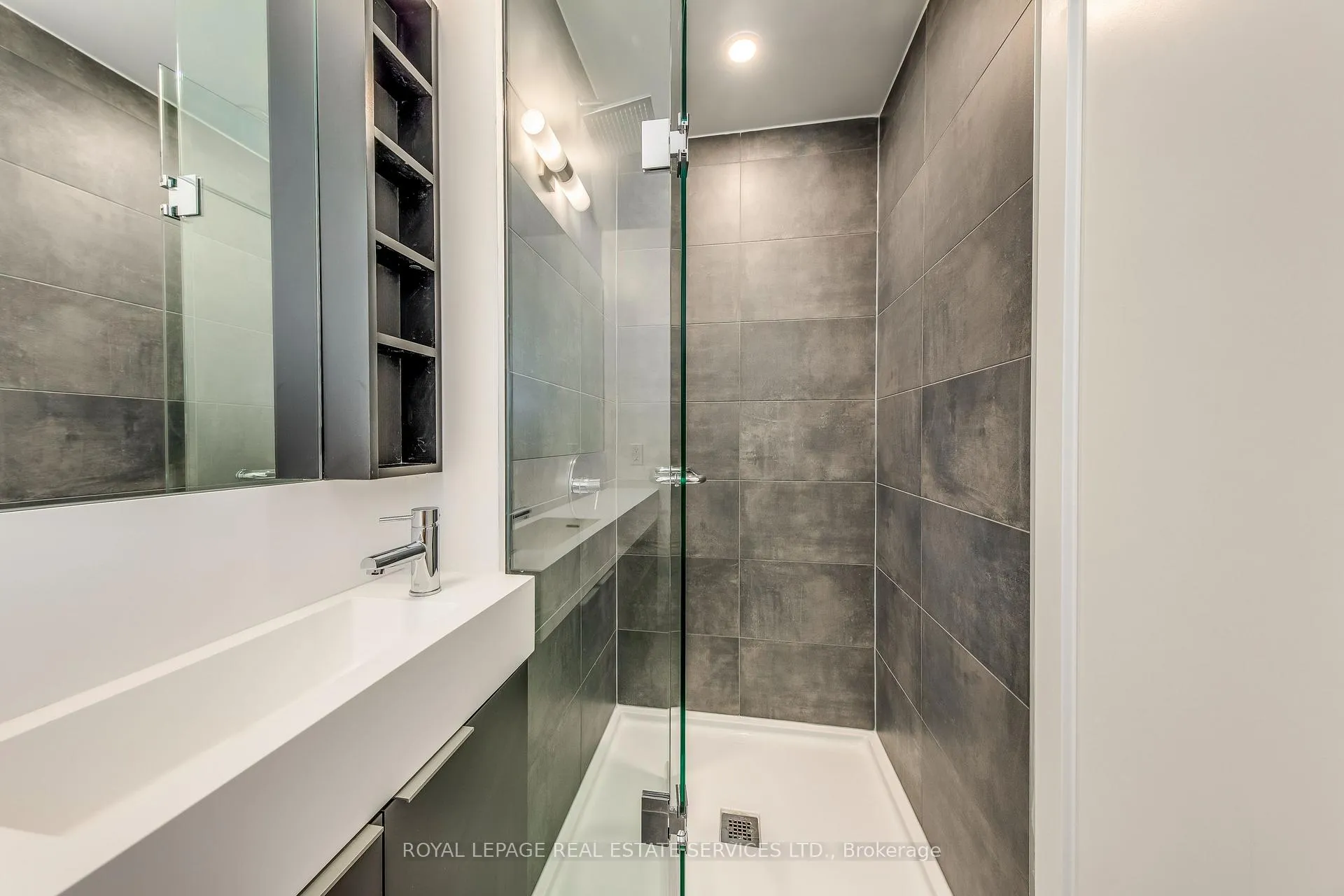 Photo 18 of Unit 3203, 8 Wellesley Street W, Toronto, Bay Street Corridor — HOMEH