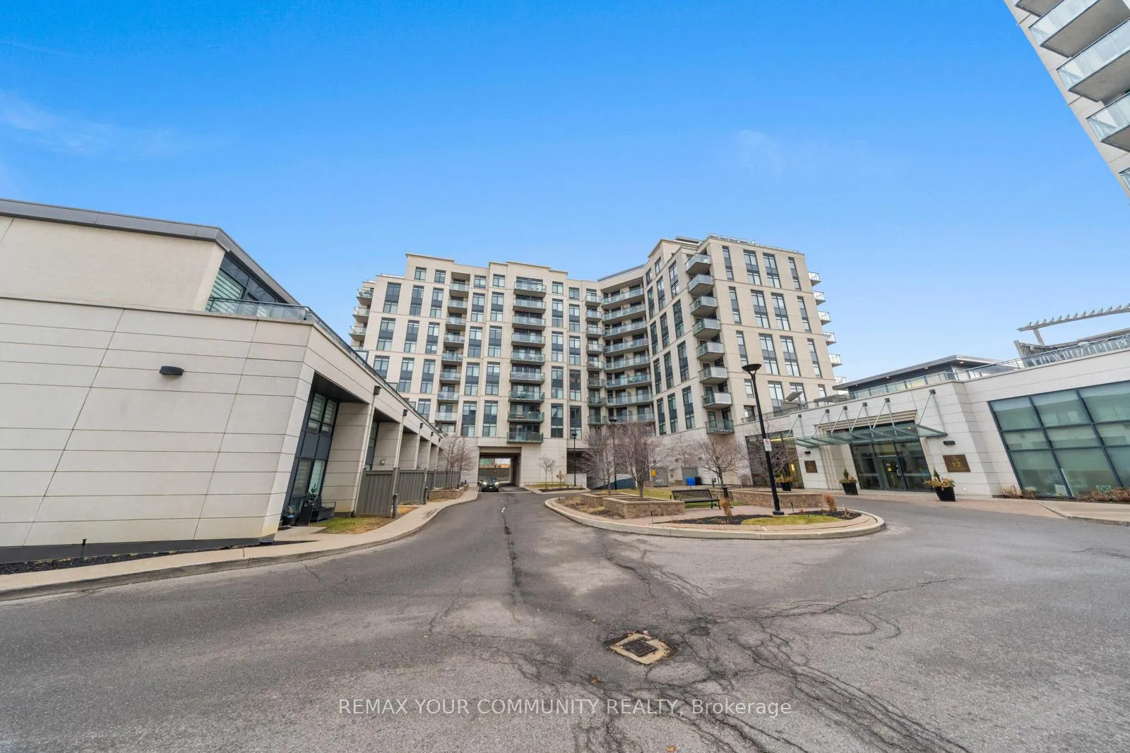 Photo 2 of Unit 315, 24 Woodstream Boulevard, Vaughan, Vaughan Grove — HOMEH