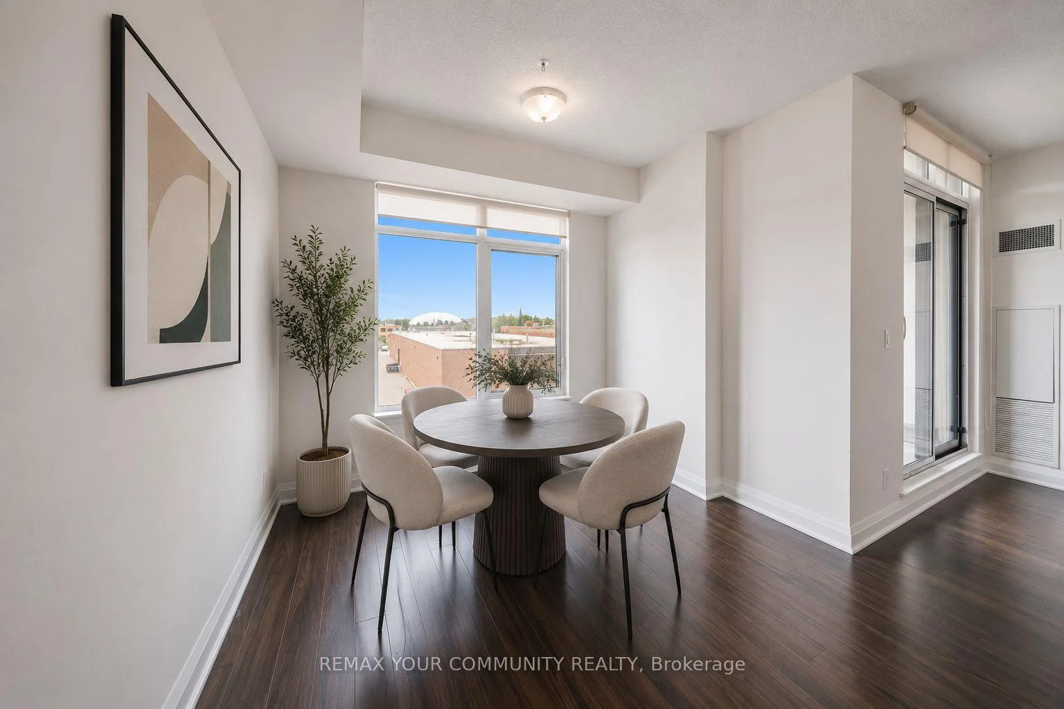 Photo 3 of Unit 315, 24 Woodstream Boulevard, Vaughan, Vaughan Grove — HOMEH