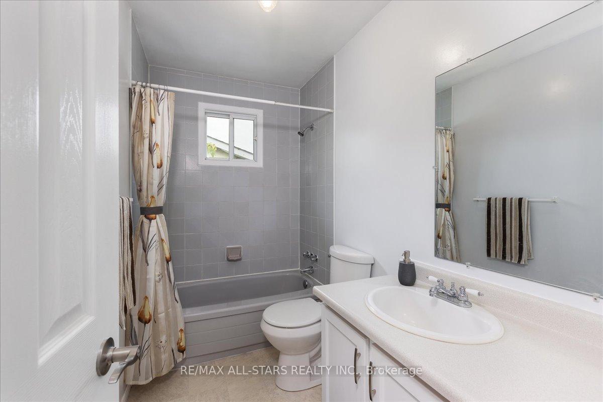 Photo 18 of 166 Silas Boulevard, Georgina, Keswick North — HOMEH