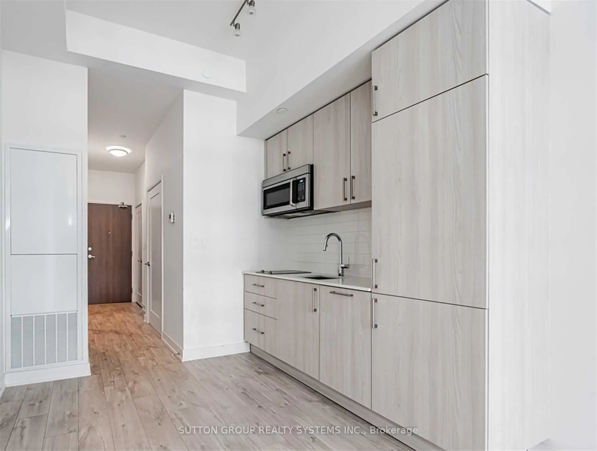 Photo 4 of Unit 817, 576 Front Street, Toronto, Waterfront Communities — HOMEH