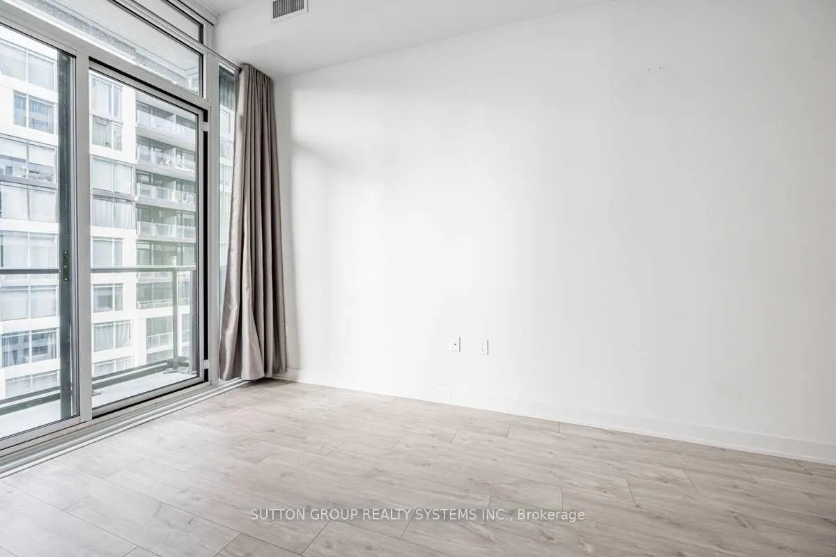 Photo 8 of Unit 817, 576 Front Street, Toronto, Waterfront Communities — HOMEH