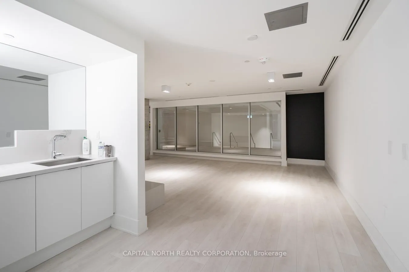 Photo 4 of Unit 1608, 2908 Highway 7, Vaughan, Concord — HOMEH