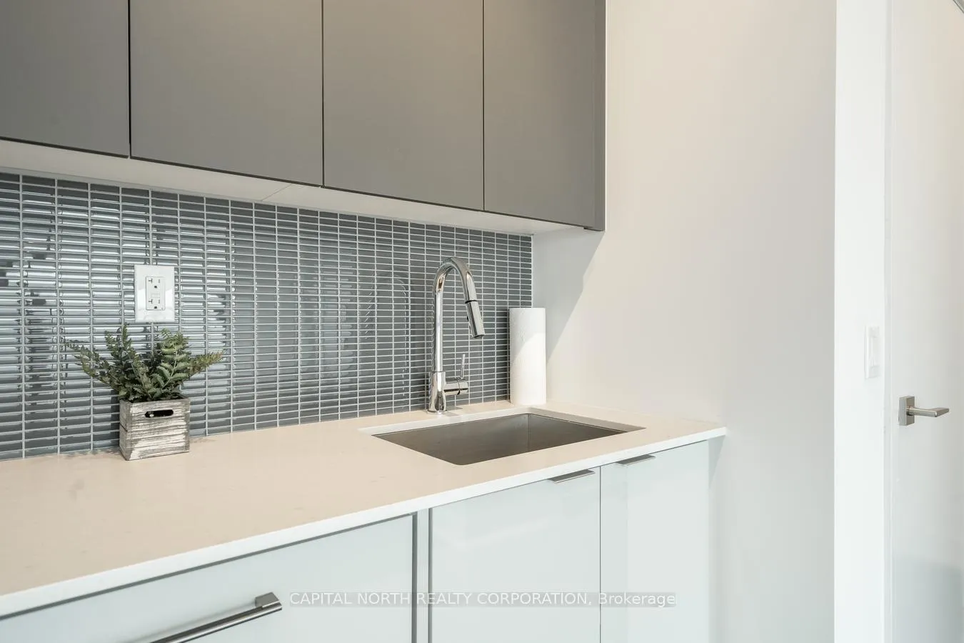 Photo 15 of Unit 1608, 2908 Highway 7, Vaughan, Concord — HOMEH