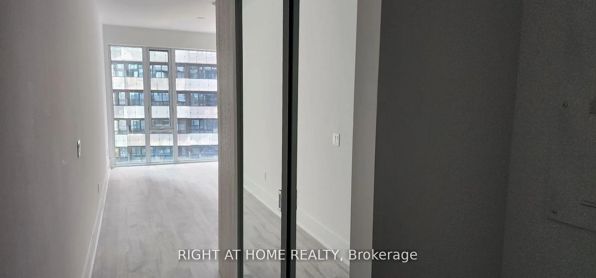 Photo 28 of Unit 1015, 470 Front Street, Toronto, Waterfront Communities — HOMEH