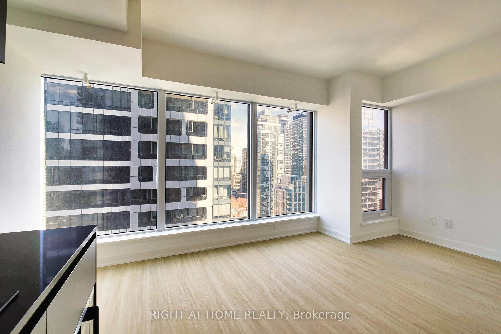 Photo 13 of Unit 2906, 8 Wellesley Street W, Toronto, Bay Street Corridor — HOMEH