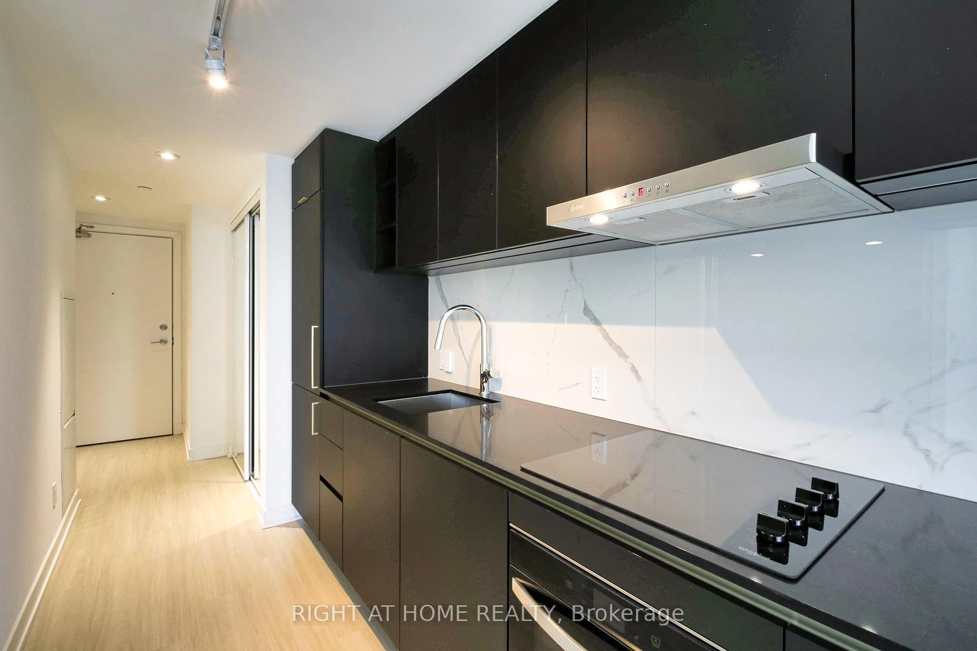 Photo 14 of Unit 2906, 8 Wellesley Street W, Toronto, Bay Street Corridor — HOMEH
