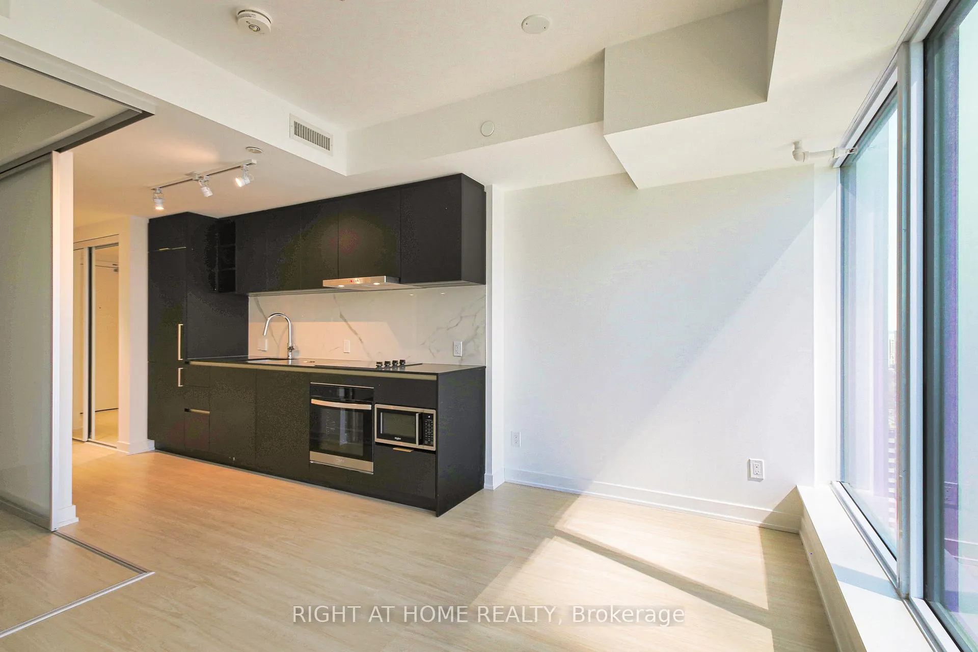 Photo 19 of Unit 2906, 8 Wellesley Street W, Toronto, Bay Street Corridor — HOMEH