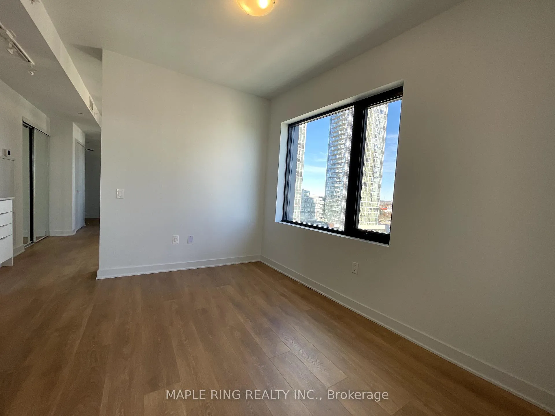 Photo 6 of Unit 707, 2920 Highway 7 Road, Vaughan, Concord — HOMEH