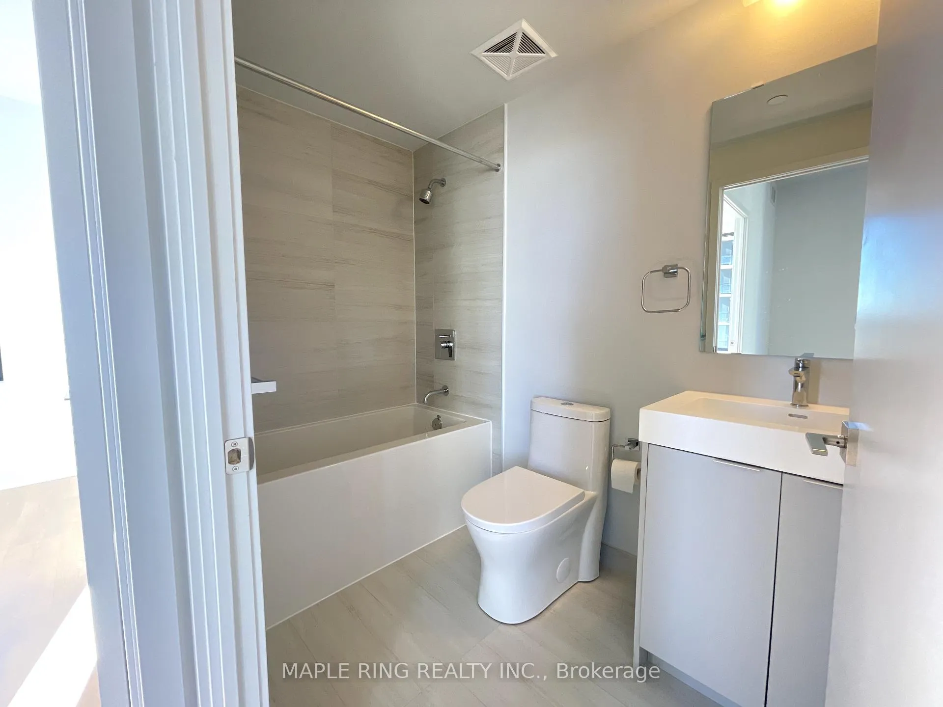 Photo 7 of Unit 707, 2920 Highway 7 Road, Vaughan, Concord — HOMEH