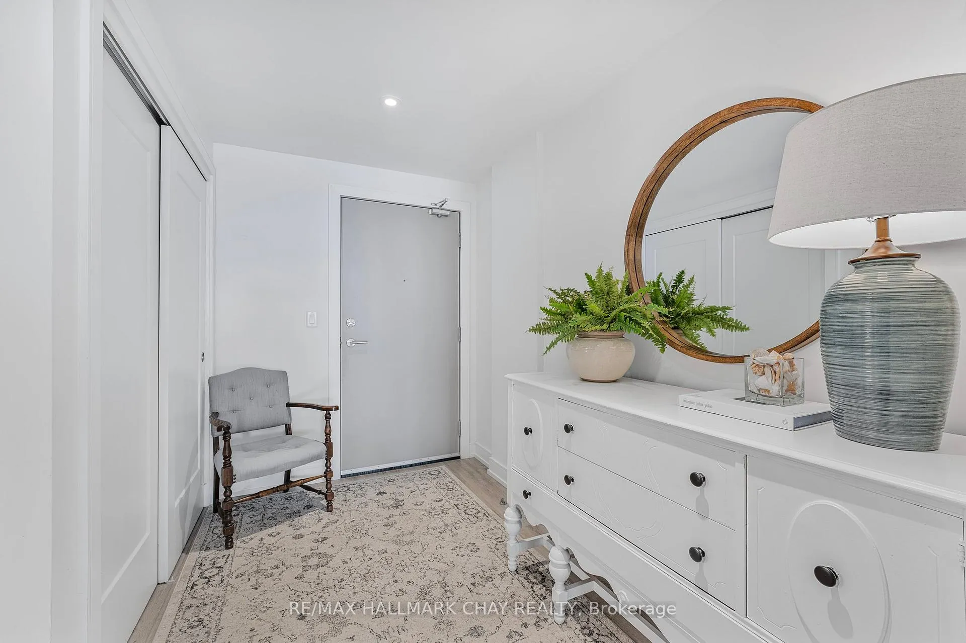 Photo 3 of Unit 410, 185 Dunlop Street E, Barrie, Lakeshore — HOMEH