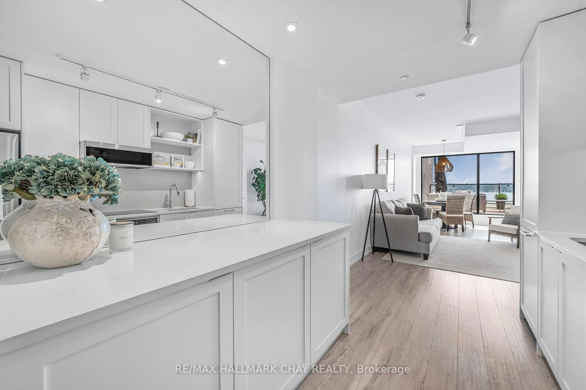 Photo 9 of Unit 410, 185 Dunlop Street E, Barrie, Lakeshore — HOMEH