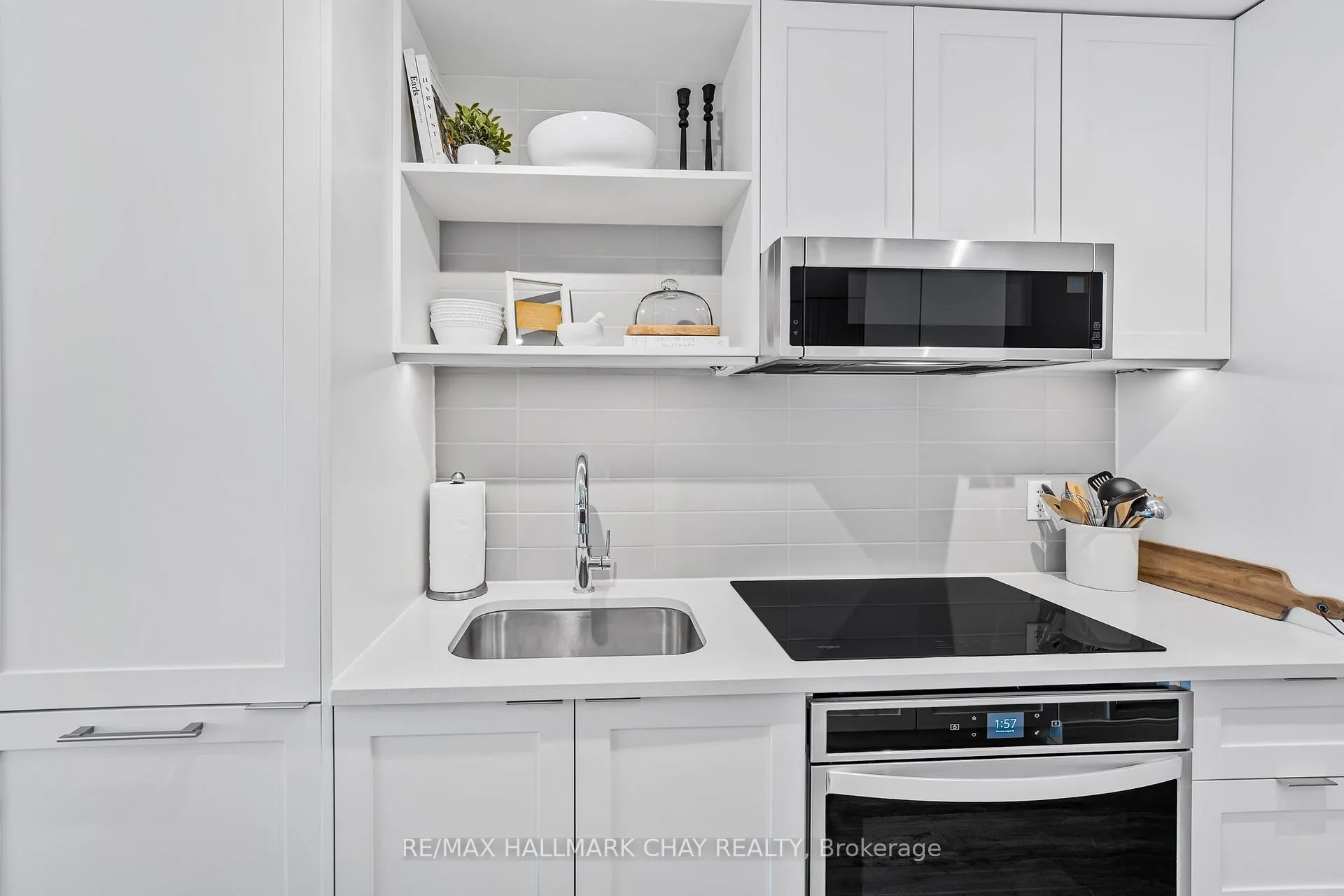 Photo 10 of Unit 410, 185 Dunlop Street E, Barrie, Lakeshore — HOMEH