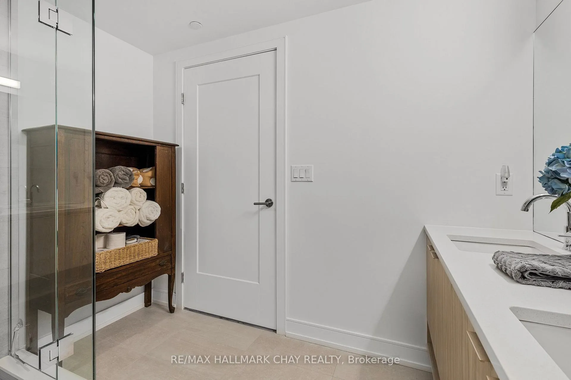 Photo 29 of Unit 410, 185 Dunlop Street E, Barrie, Lakeshore — HOMEH