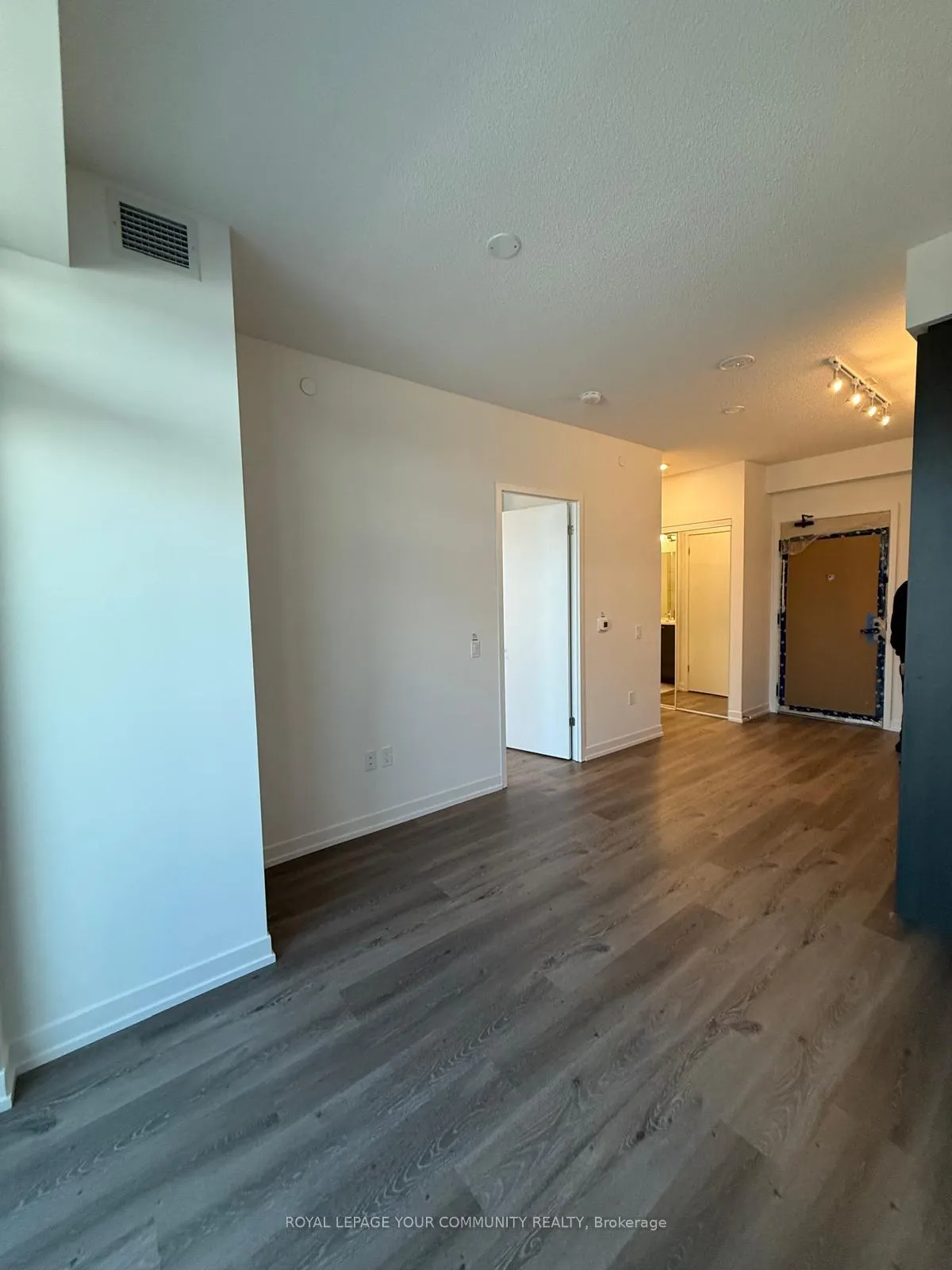 Photo 8 of Unit 711, 195 Commerce Street, Vaughan, Vaughan Corporate Centre — HOMEH