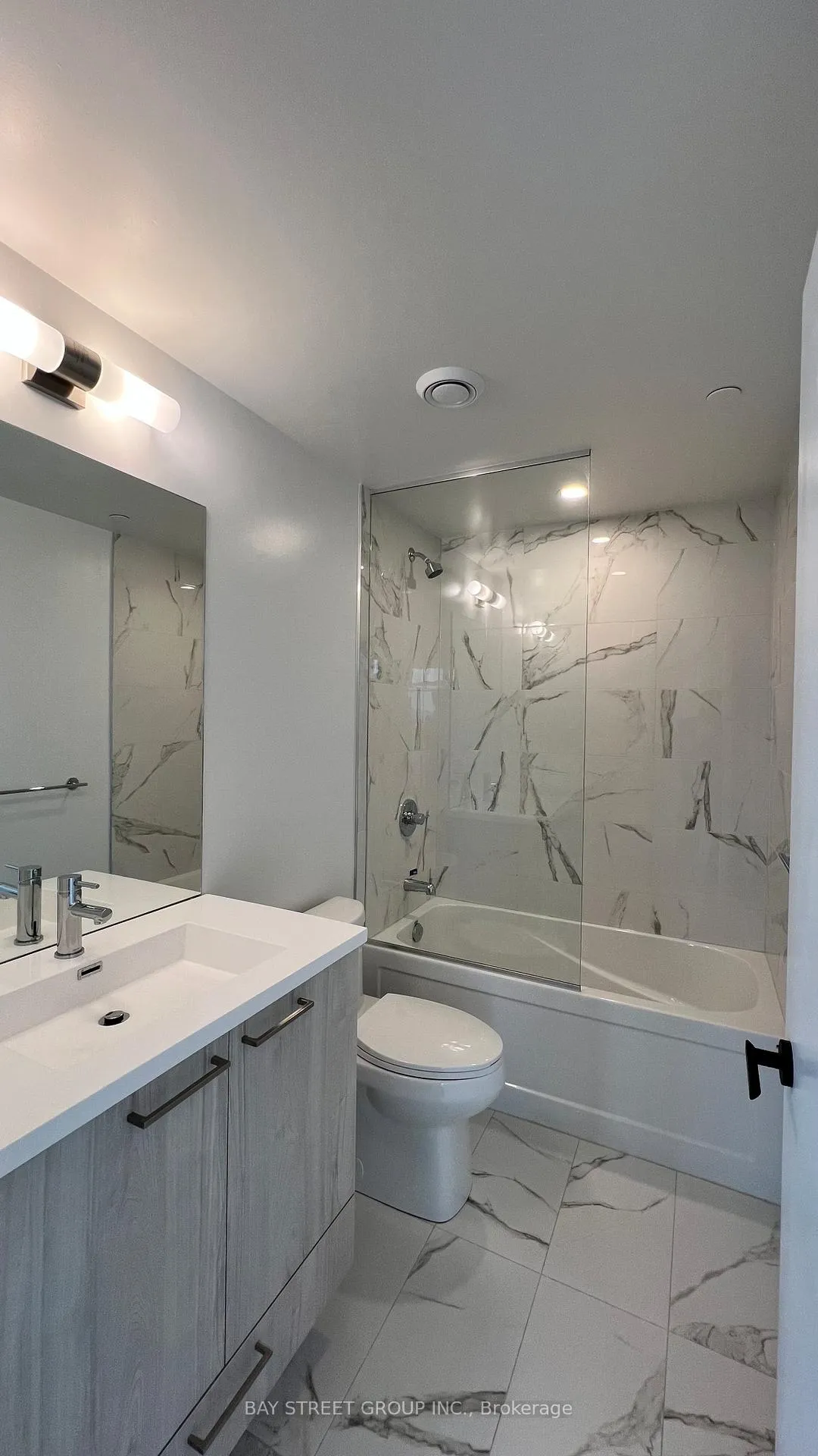 Photo 13 of Unit 1102, 225 Commerce Street, Vaughan, Vaughan Corporate Centre — HOMEH