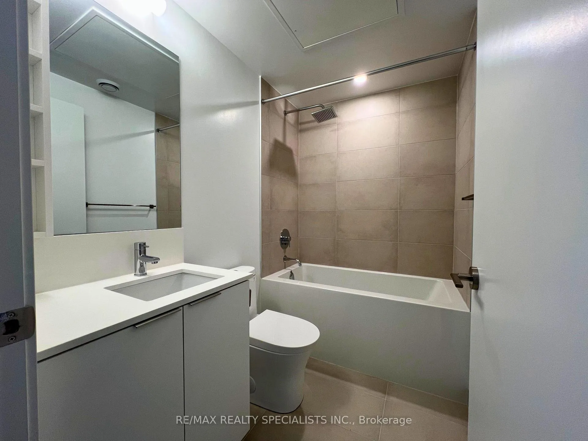 Photo 24 of Unit 2907, 8 wellesley Street W, Toronto, Bay Street Corridor — HOMEH
