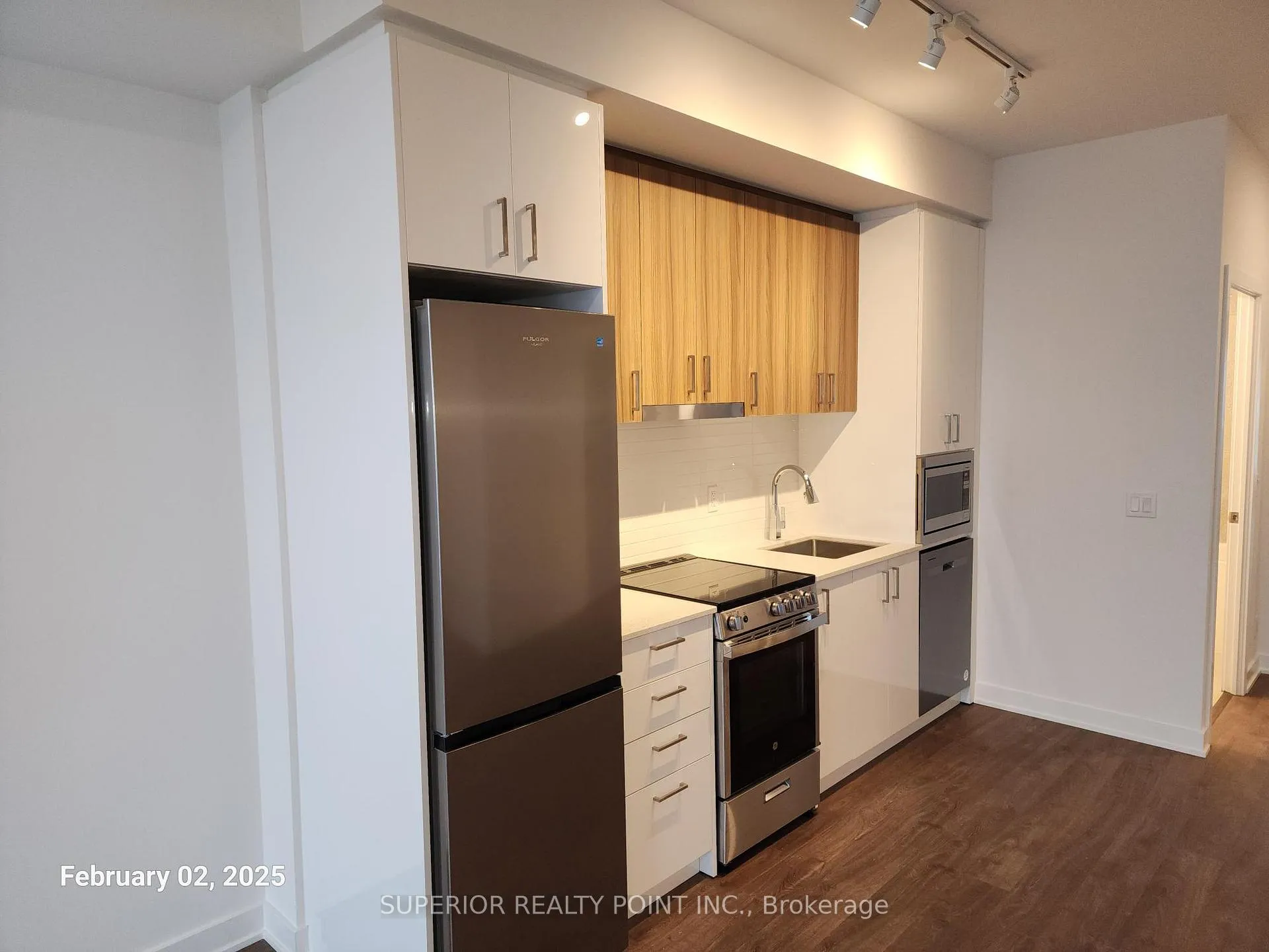 Photo 2 of Unit A3411, 30 Upper Mall Way, Vaughan, Brownridge — HOMEH