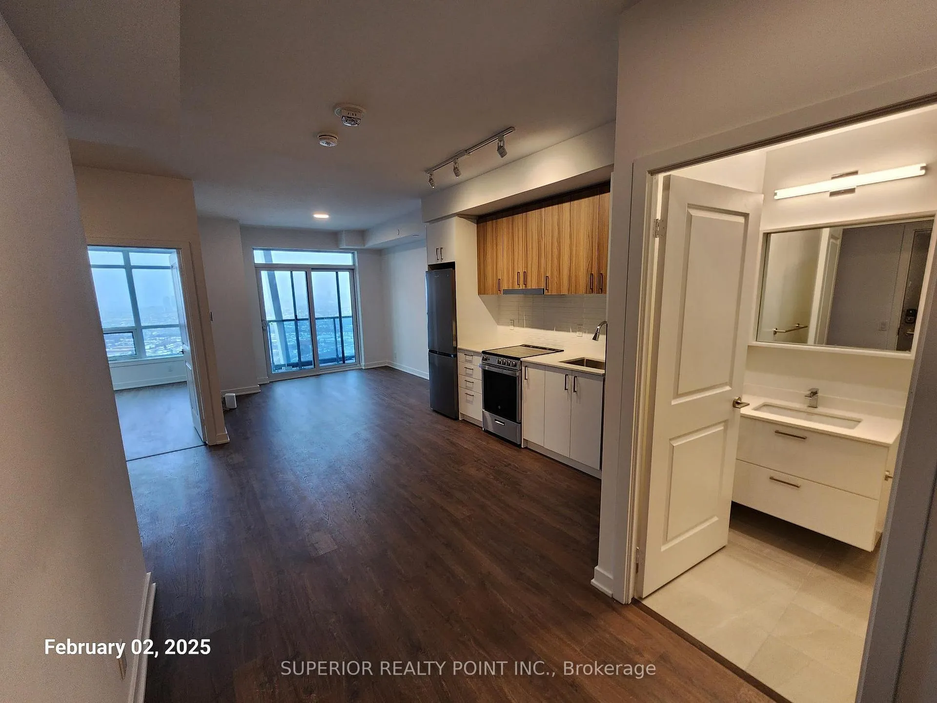 Photo 5 of Unit A3411, 30 Upper Mall Way, Vaughan, Brownridge — HOMEH