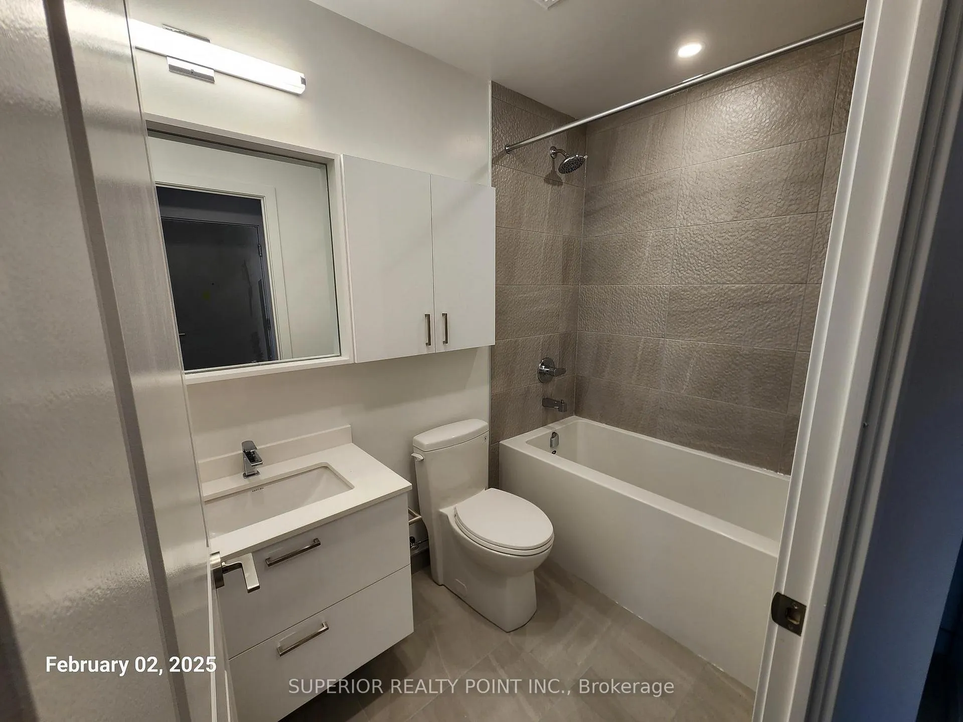 Photo 7 of Unit A3411, 30 Upper Mall Way, Vaughan, Brownridge — HOMEH