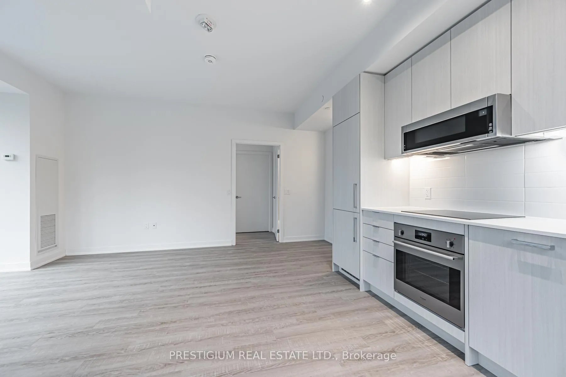 Photo 6 of Unit 216, 250 Lawrence Avenue W, Toronto, Lawrence Park North — HOMEH