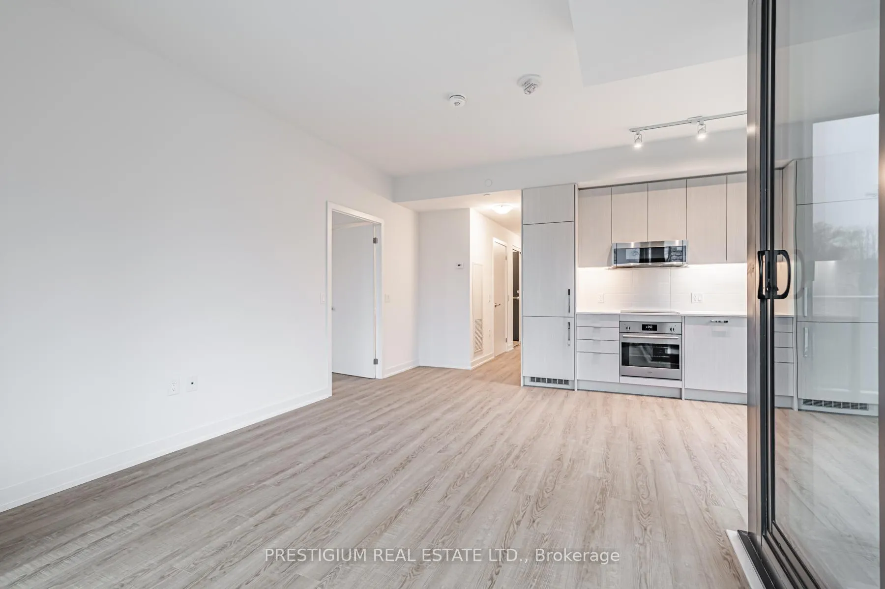 Photo 10 of Unit 216, 250 Lawrence Avenue W, Toronto, Lawrence Park North — HOMEH