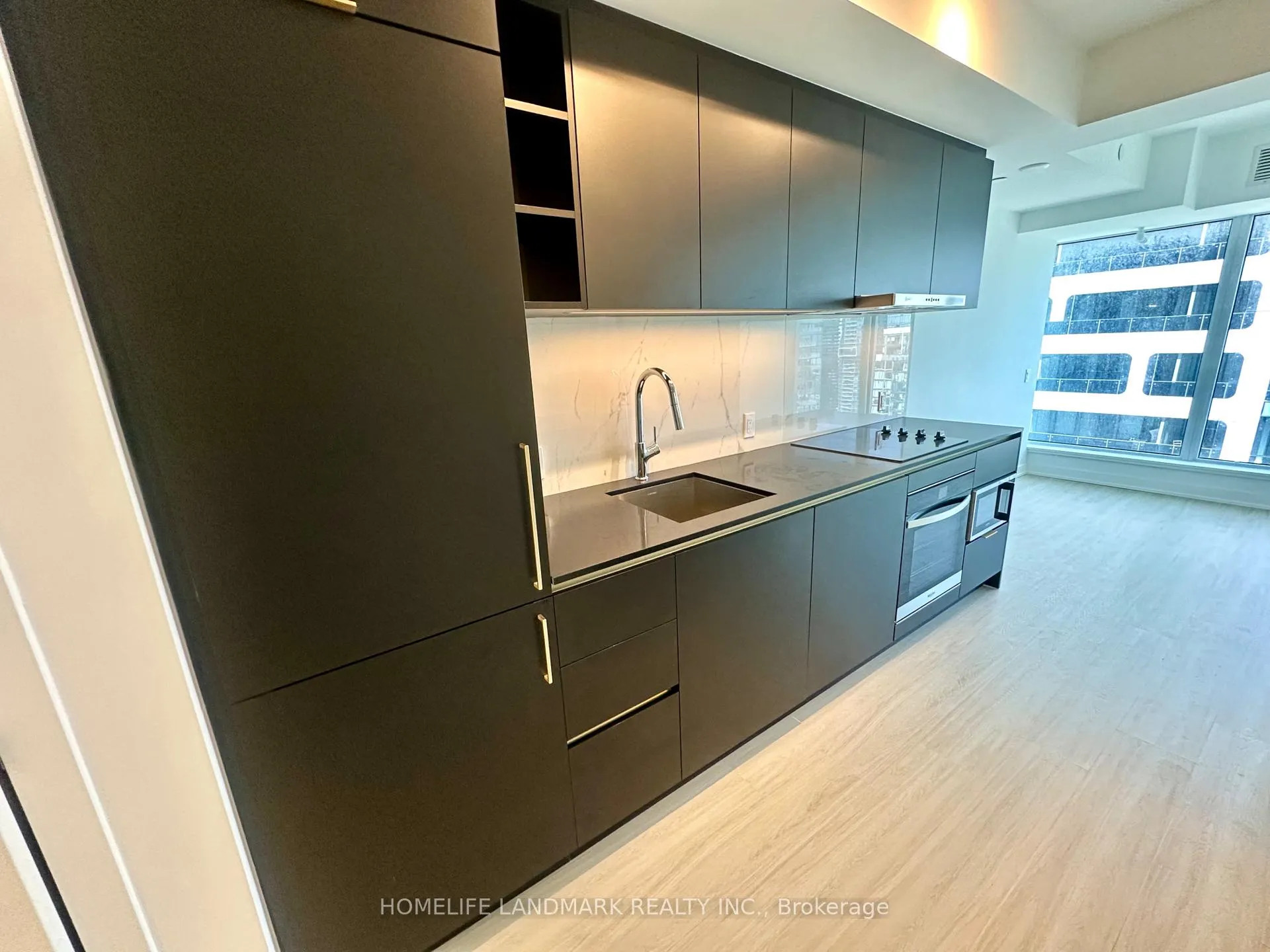 Photo 4 of Unit 4208, 8 Wellesley Street W, Toronto, Bay Street Corridor — HOMEH
