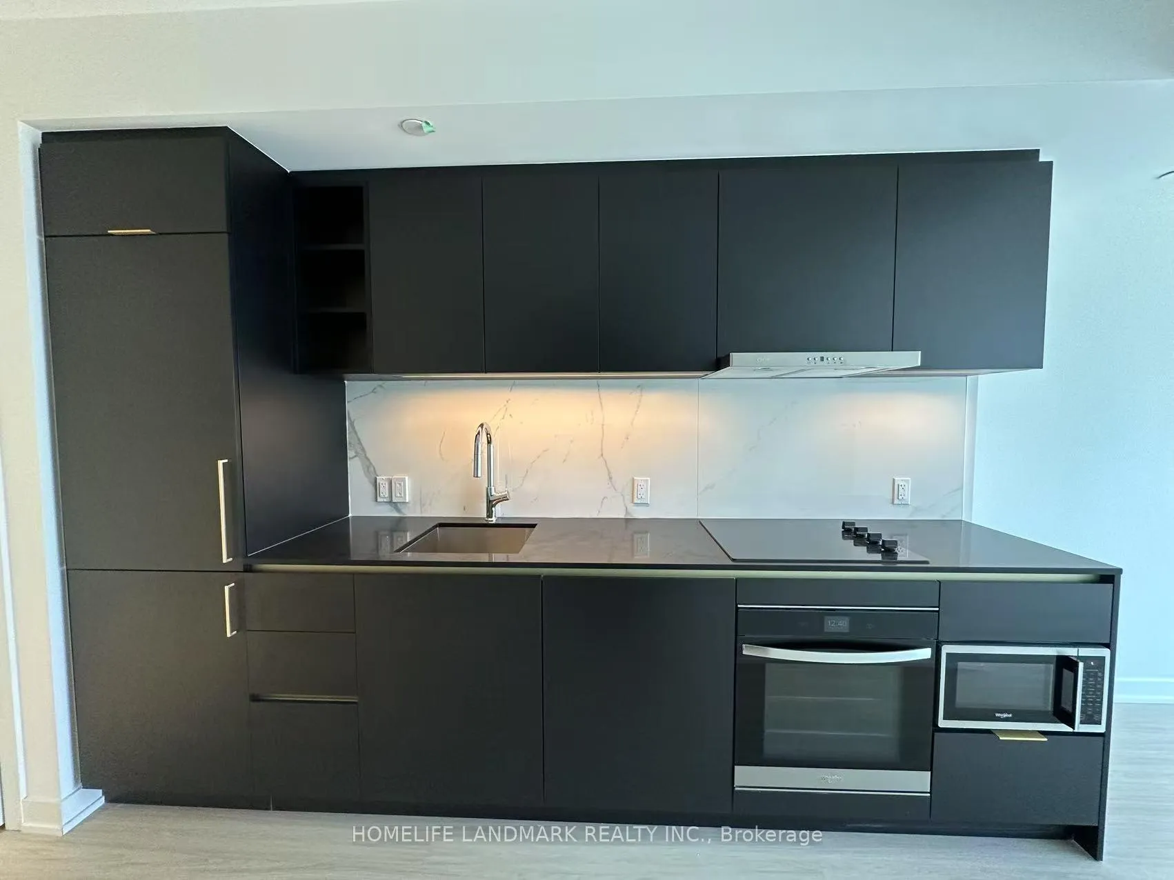 Photo 5 of Unit 4208, 8 Wellesley Street W, Toronto, Bay Street Corridor — HOMEH