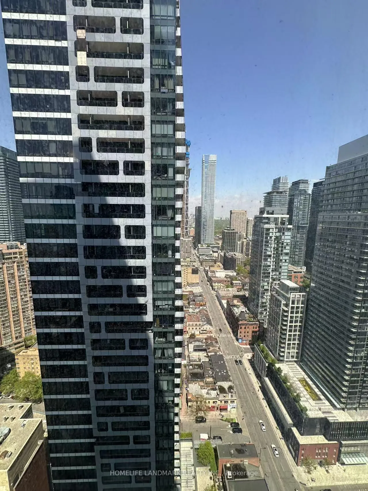 Photo 9 of Unit 4208, 8 Wellesley Street W, Toronto, Bay Street Corridor — HOMEH