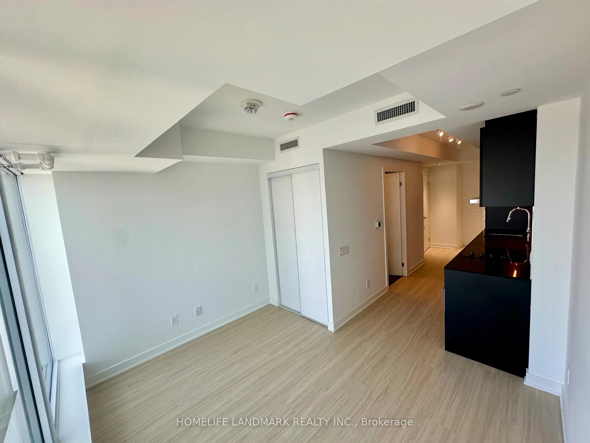 Photo 10 of Unit 4208, 8 Wellesley Street W, Toronto, Bay Street Corridor — HOMEH